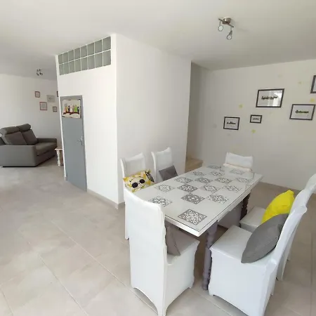 Maison Au Calme Avec Parking Proche Centre-ville Vakantiehuis