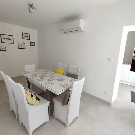 Maison Au Calme Avec Parking Proche Centre-ville Holiday home *