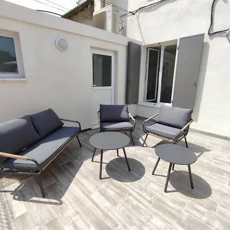 Maison Au Calme Avec Parking Proche Centre-ville